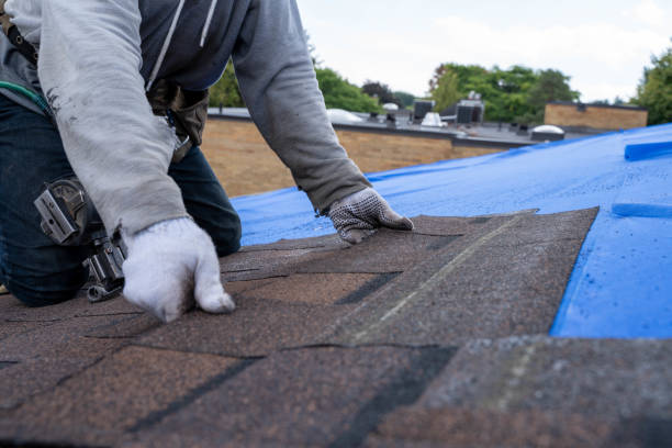 Best Flat Roof Repair Services  in Selah, WA